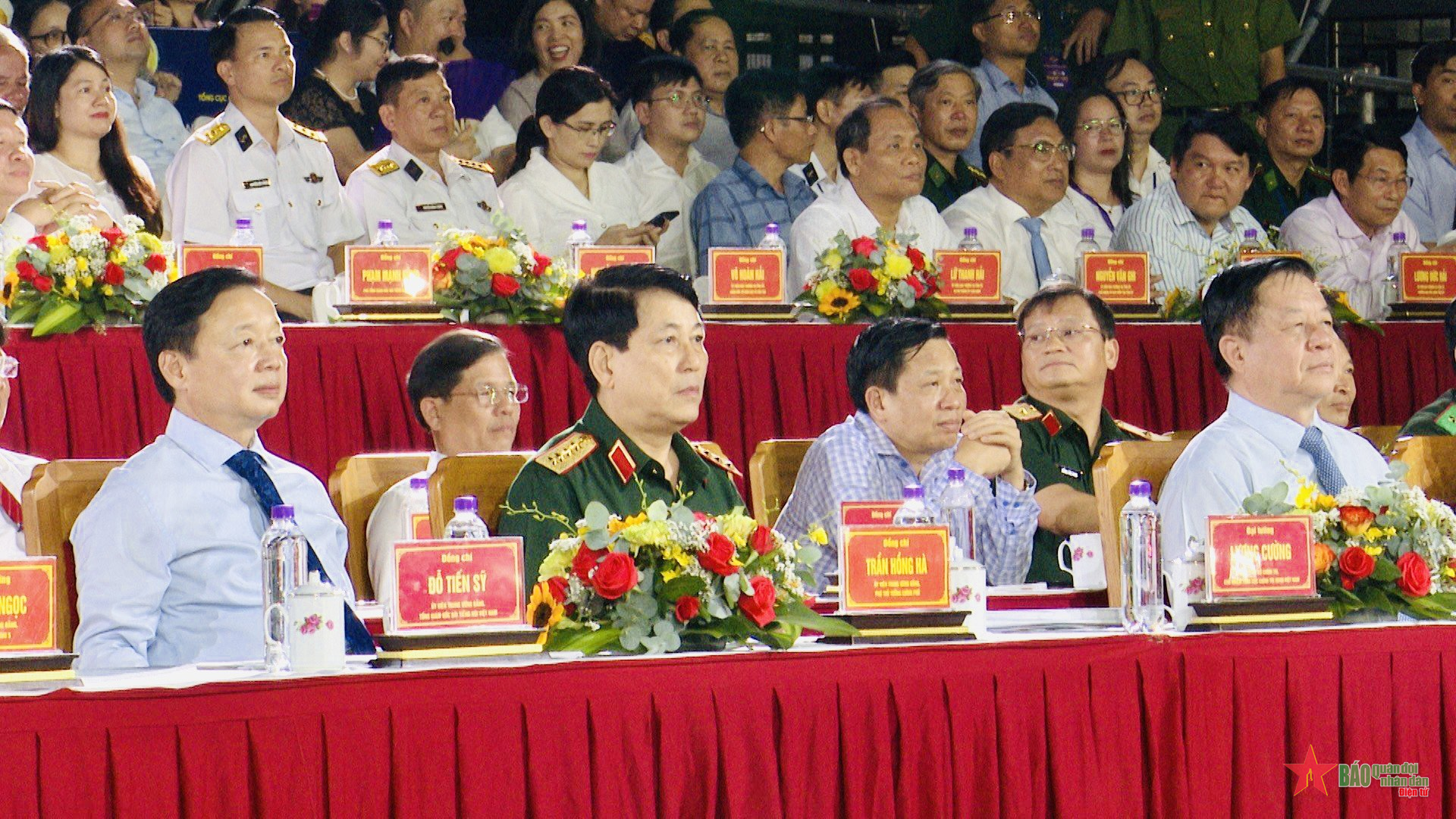  Khơi dậy khát vọng vươn khơi, bám biển, làm giàu từ biển 